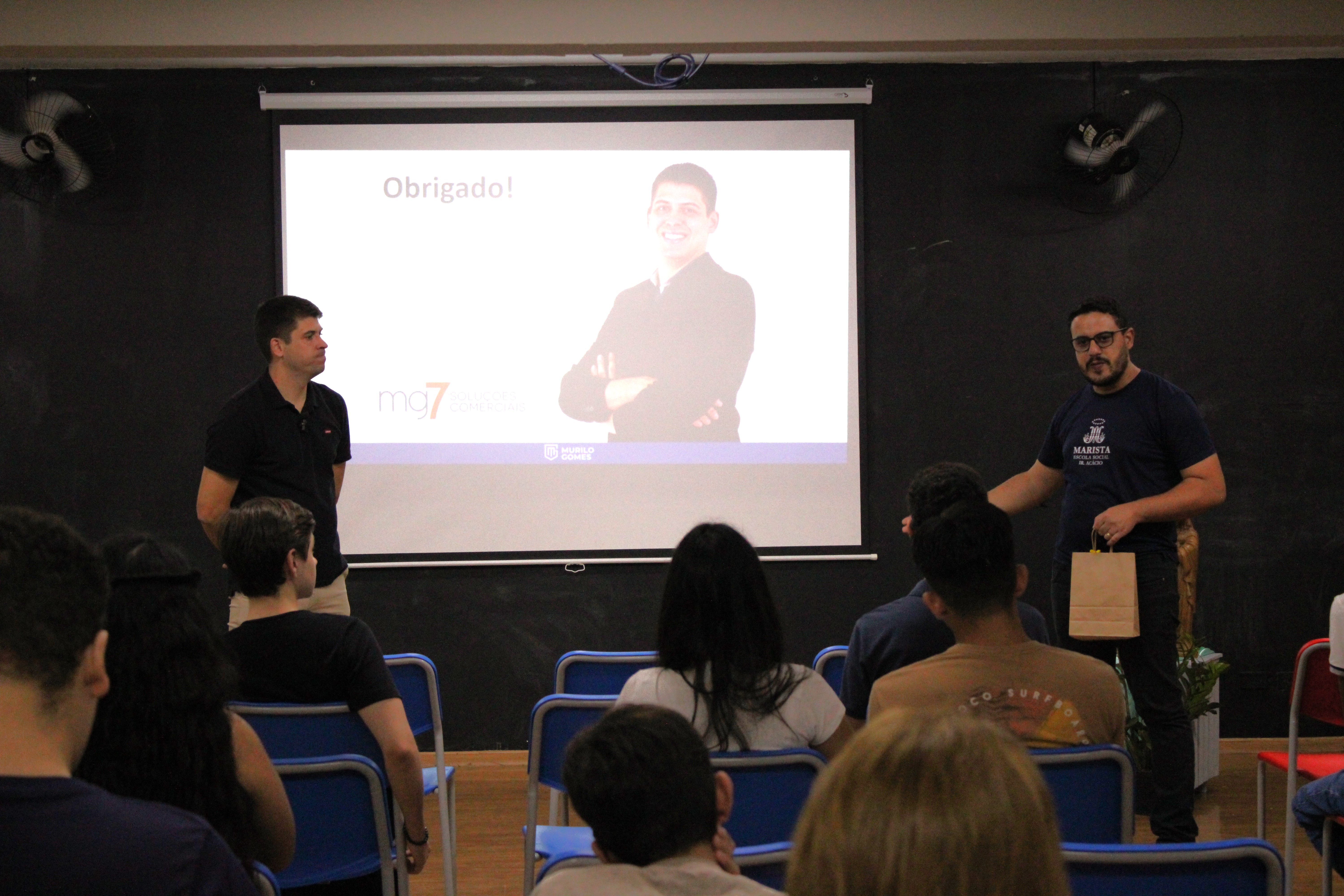 MeetUp conecta ex-alunos e discute formação em vendas na Escola Marista Ir. Acácio